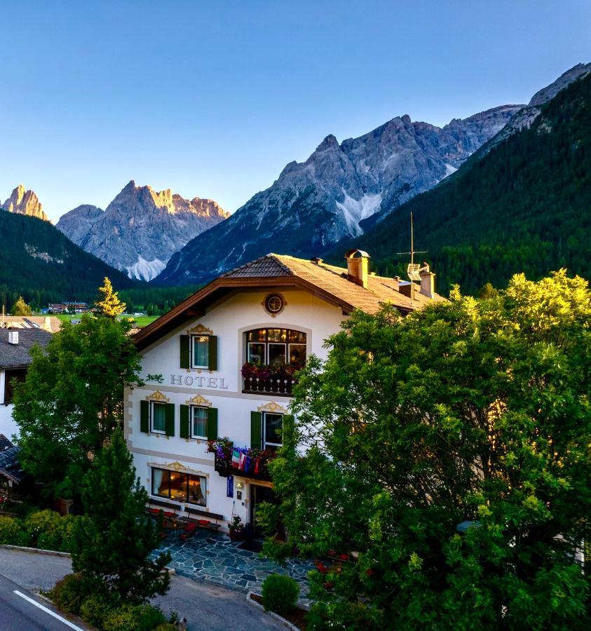 Hotel Holzer Sexten Exterior foto